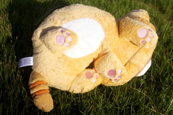 Rilakkuma Lifestyle - Rilakkuma plush - Tiger series - sleepy laydown - cat series - stuffed animal - cute - kawaii - のんびりネコ - リラックマ ぬいぐるみ - bottom view